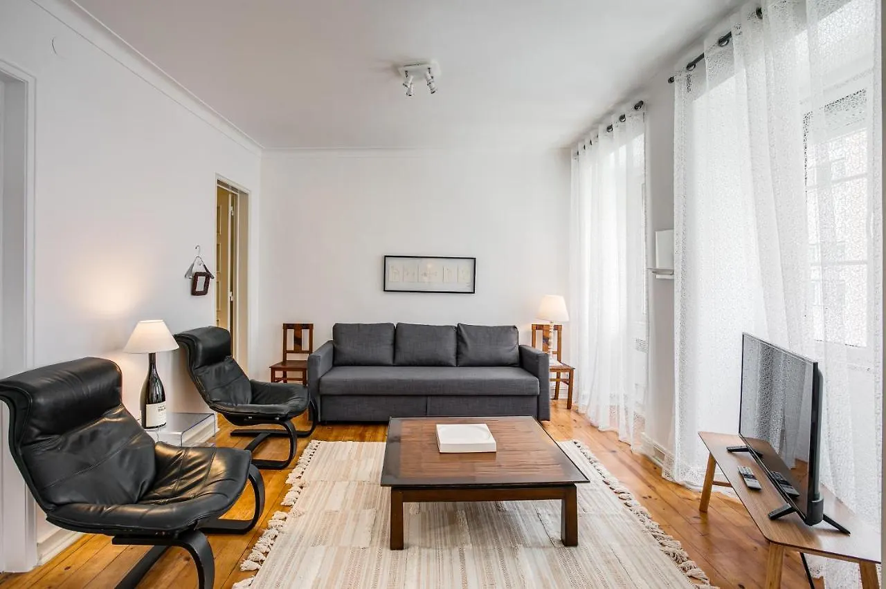 Sunny Apartment In The Heart Of Principe Real Лиссабон