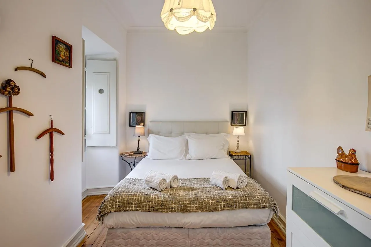 Sunny Apartment In The Heart Of Principe Real Лиссабон