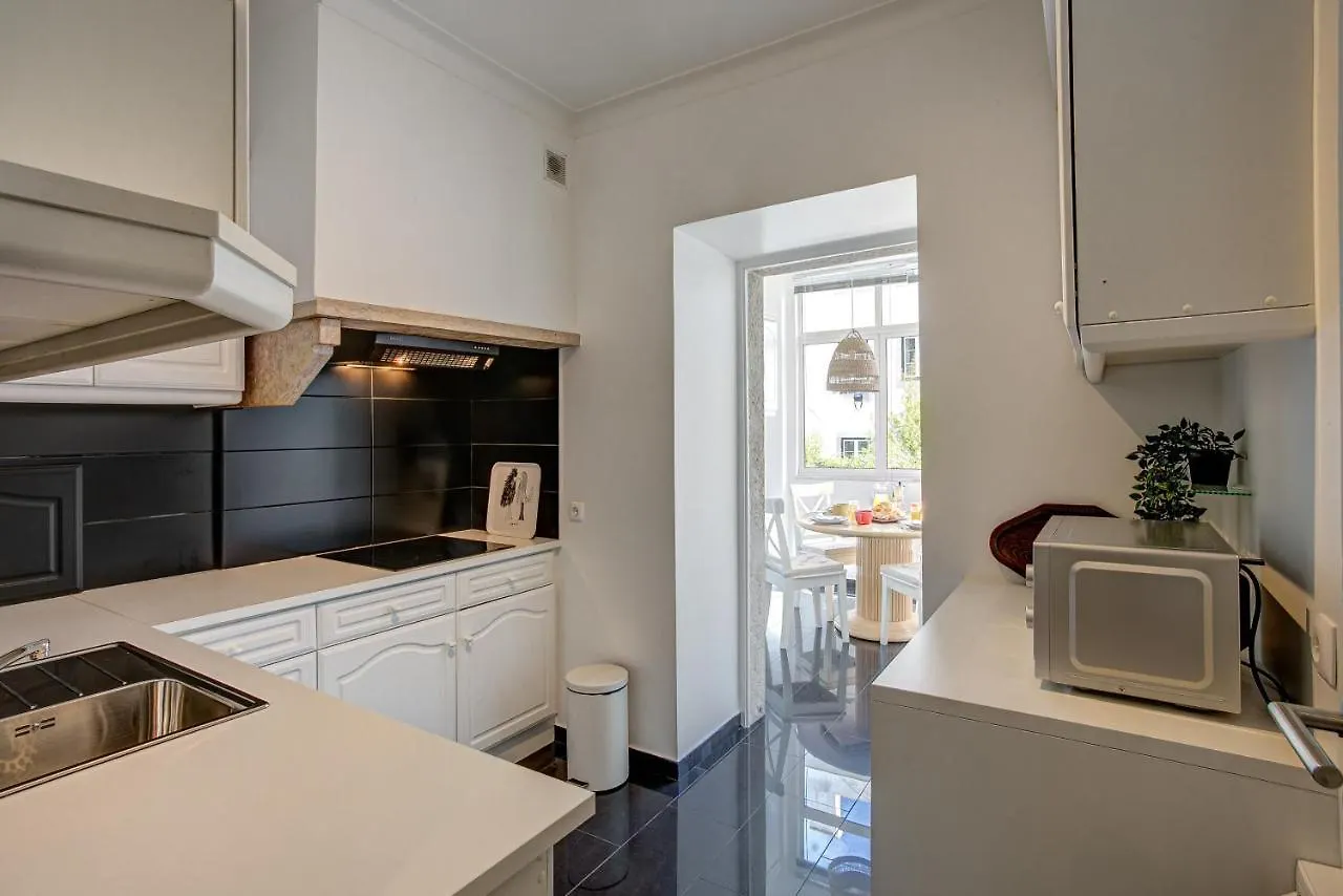 Sunny Apartment In The Heart Of Principe Real Лиссабон